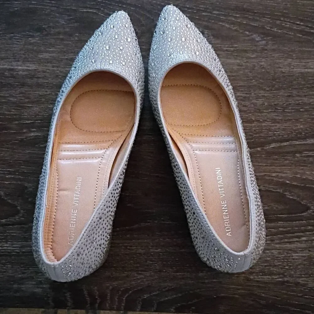 Adrianne Vittadini Women's Heels Size 7.5 Silver in color, embossed with glitter